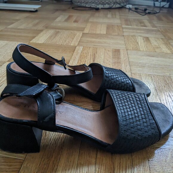 10 Points leather sandals, EU 40/US 9 - Picture 1 of 3